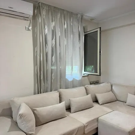 Modern In Center- Bllok *